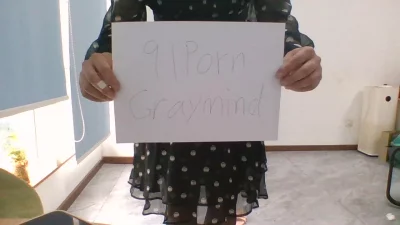 骚劲十足的黑丝伪娘，可惜小屌子已废，飞机都打不起来。