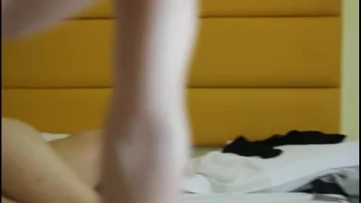 出轨女友168极品闺蜜酒店黑丝手铐无套各体位爆操叫声太浪了